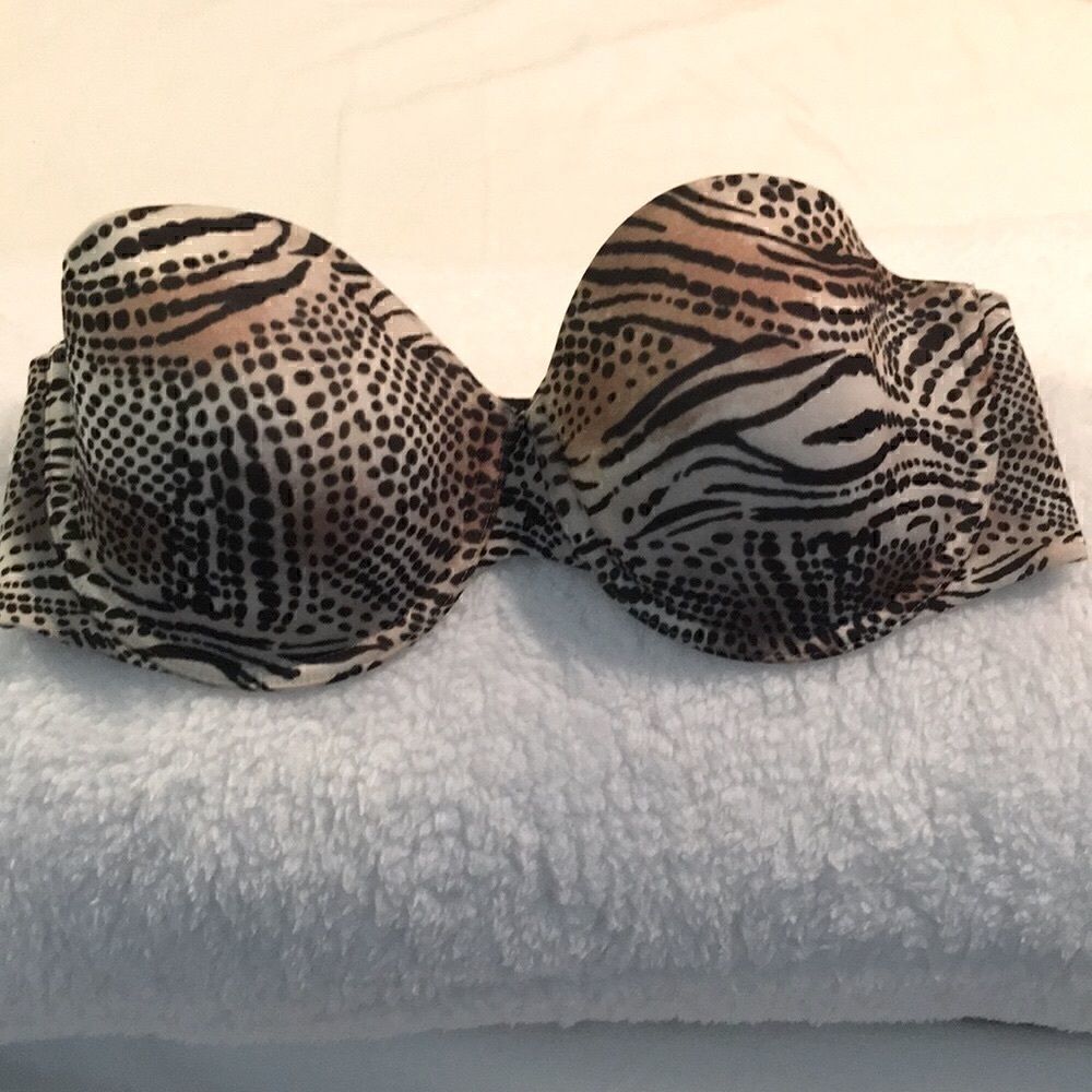 Victoria’s Secret strapless bio fit multiway animal print bra 34 D